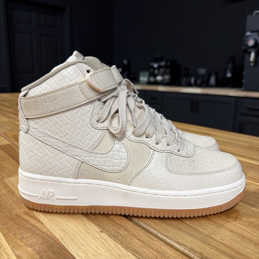 Nike Air Force 1 High PRM Oatmeal Women's 8.5 Gum 654440-112 Rare 2016 EUC!!